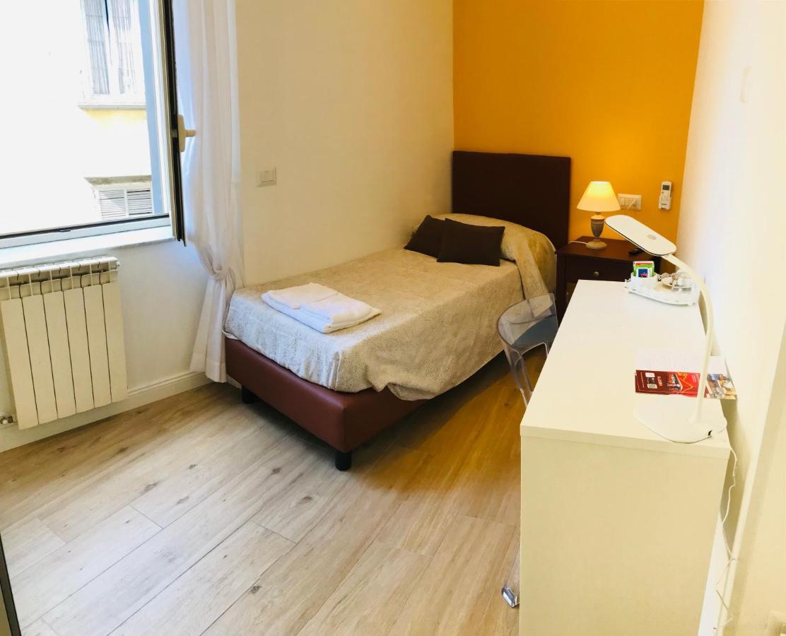 Agora Singola Con Bagno Privato Adiacente Bed & Breakfast Naples Exterior photo